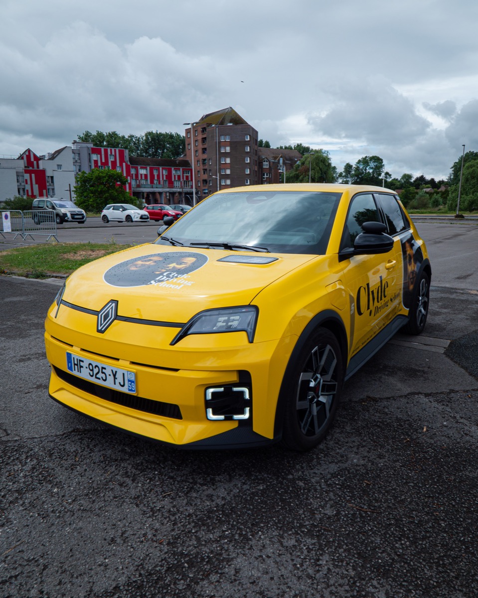 Renault 5 - véhicule d'apprentissage Clyde Driving School